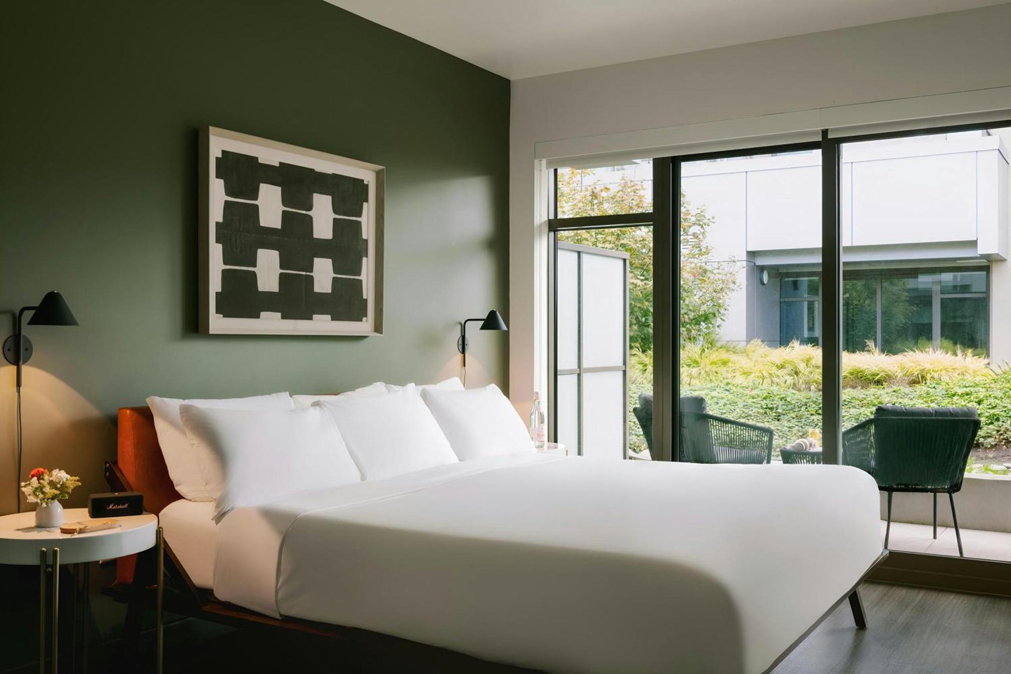 Sonder By Marriott Bonvoy Revival Bay Aparthotel Vancouver